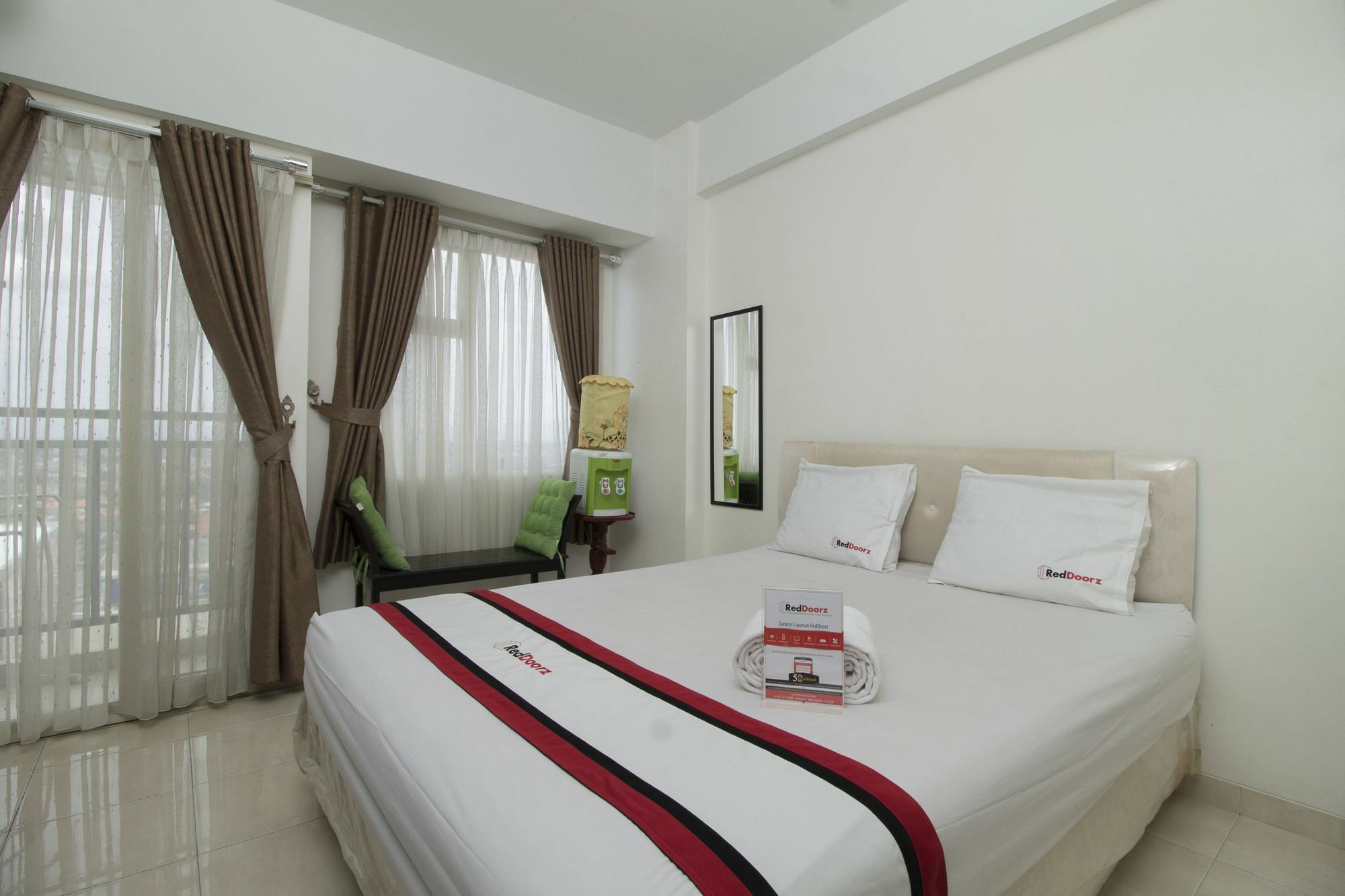 Wisma tamu Reddoorz @ Margonda 3 2*